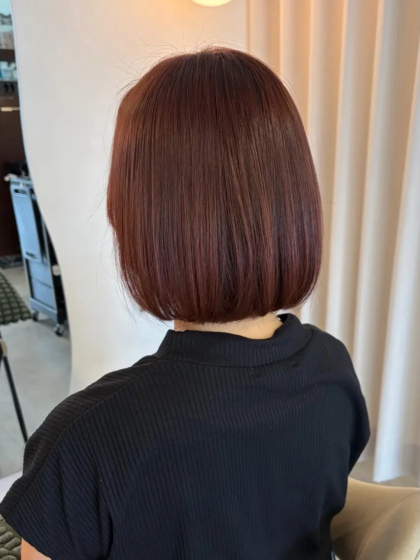 ショート カラー レッドカラー ボブ カット ヘアカラー トリートメント 駒場 まといのヘアスタイル