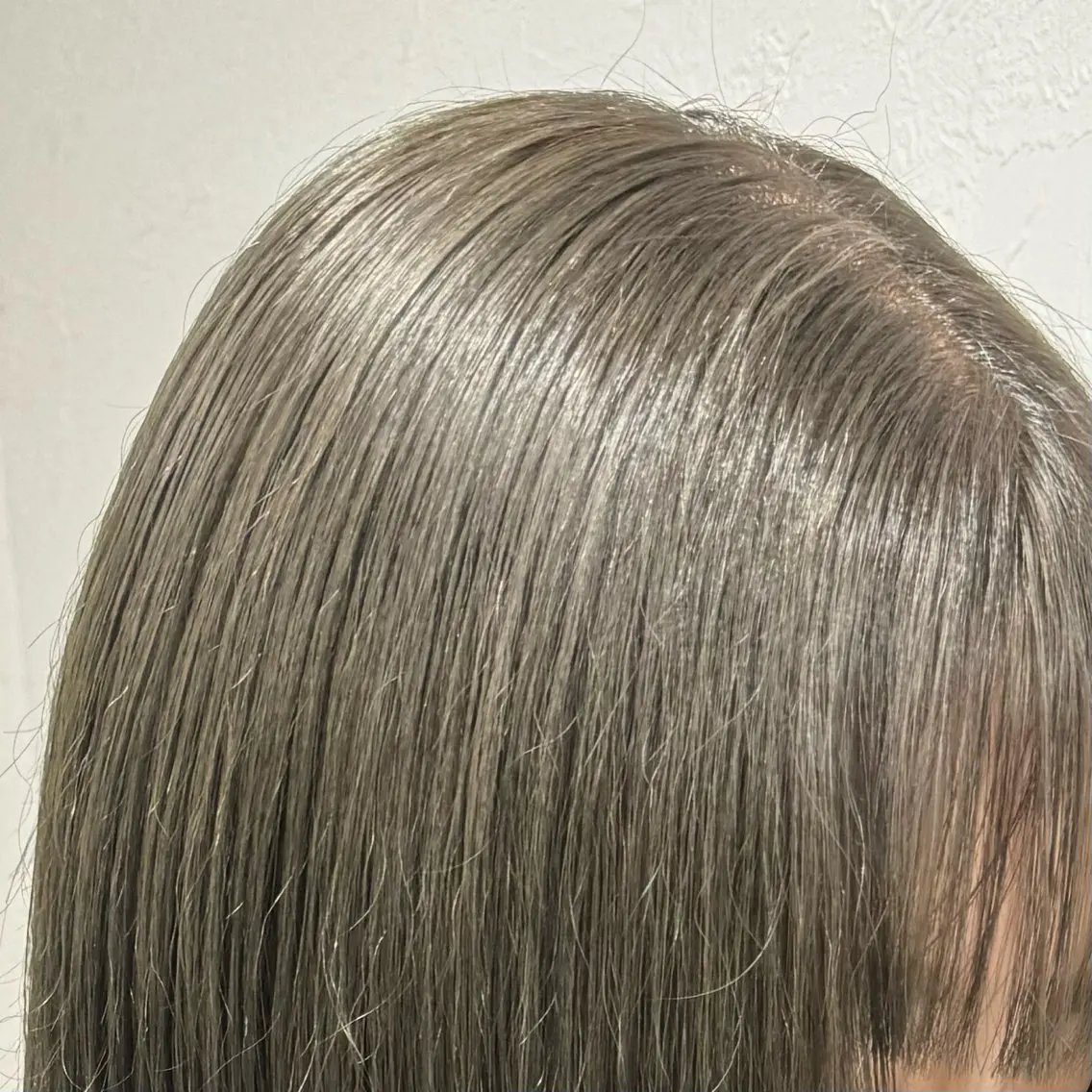 ミディアム カラー shiho .のヘアスタイル