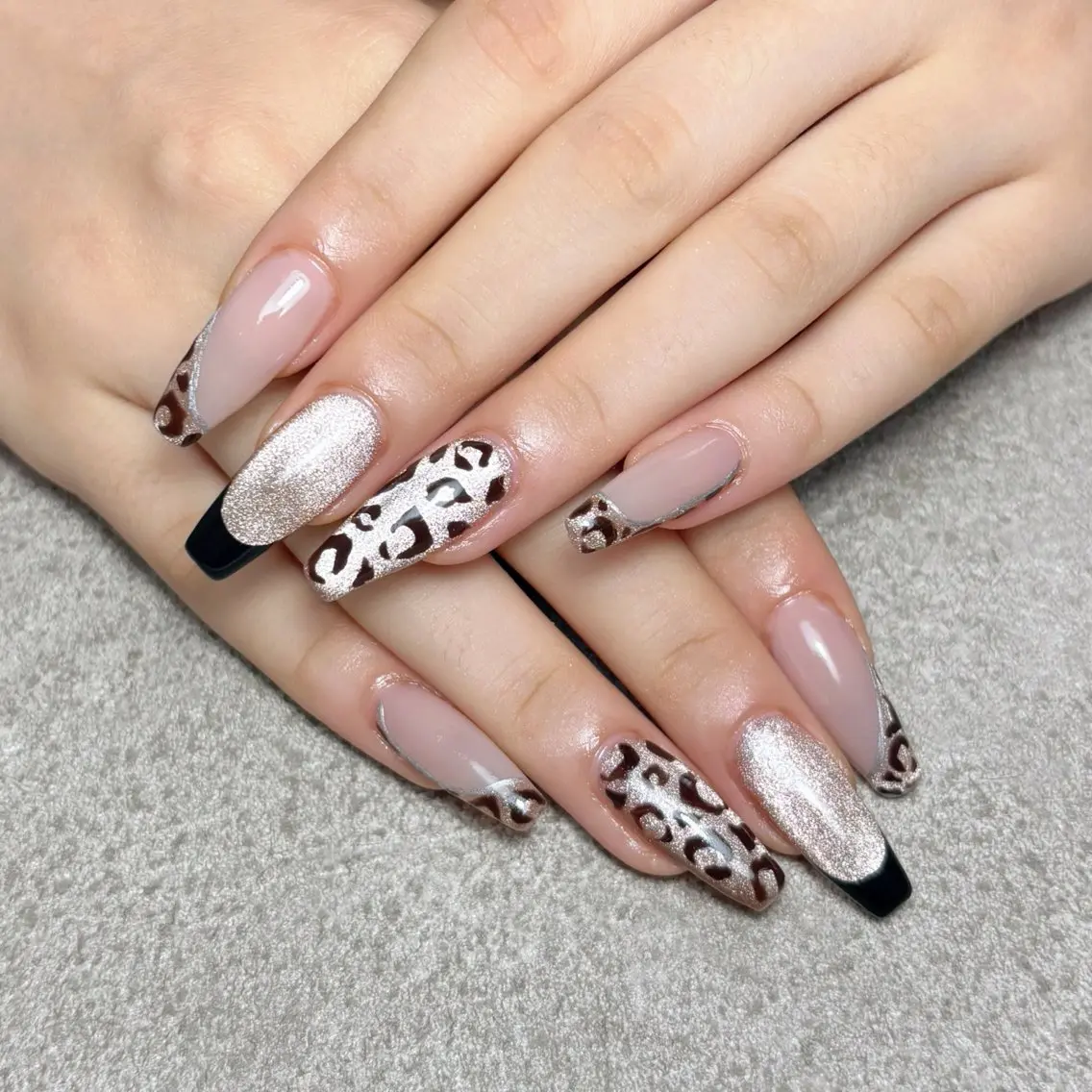 ネイル ハンドネイル nailroom DIASOMNIAのネイルデザイン