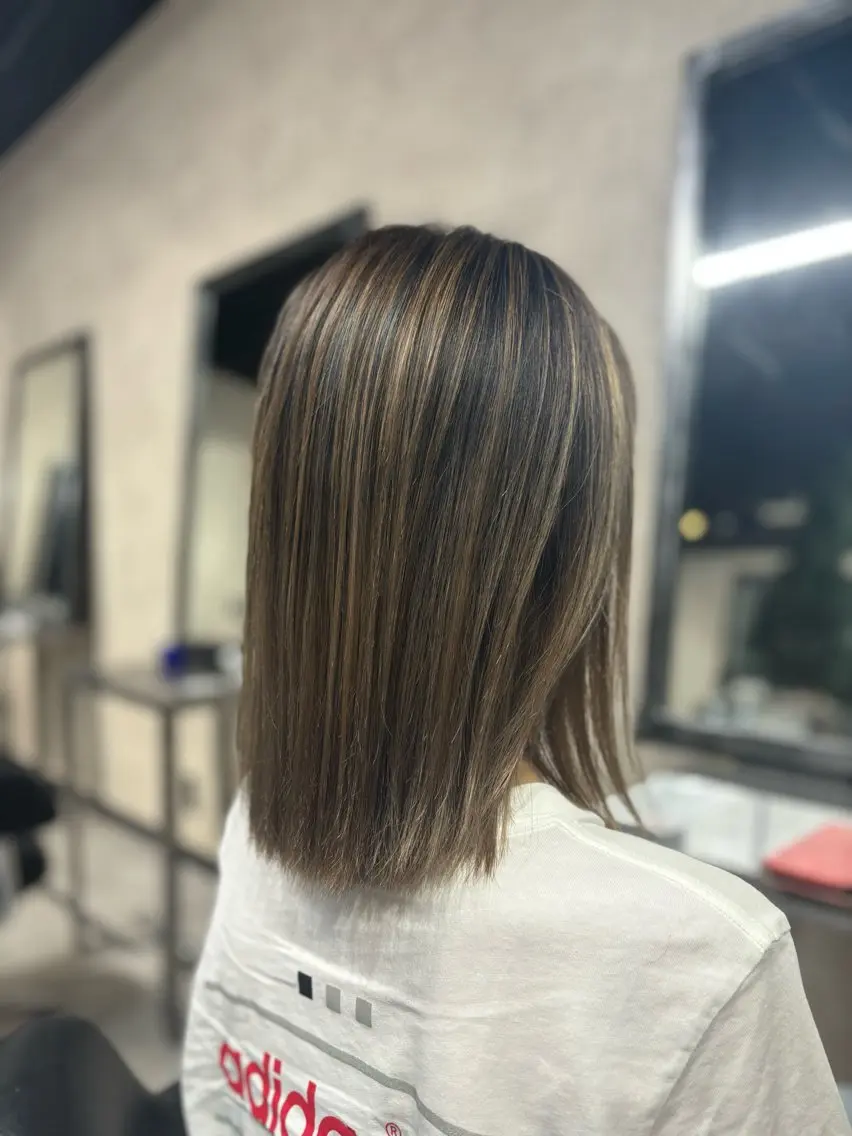 ミディアム KISSSWAN Remiのヘアスタイル