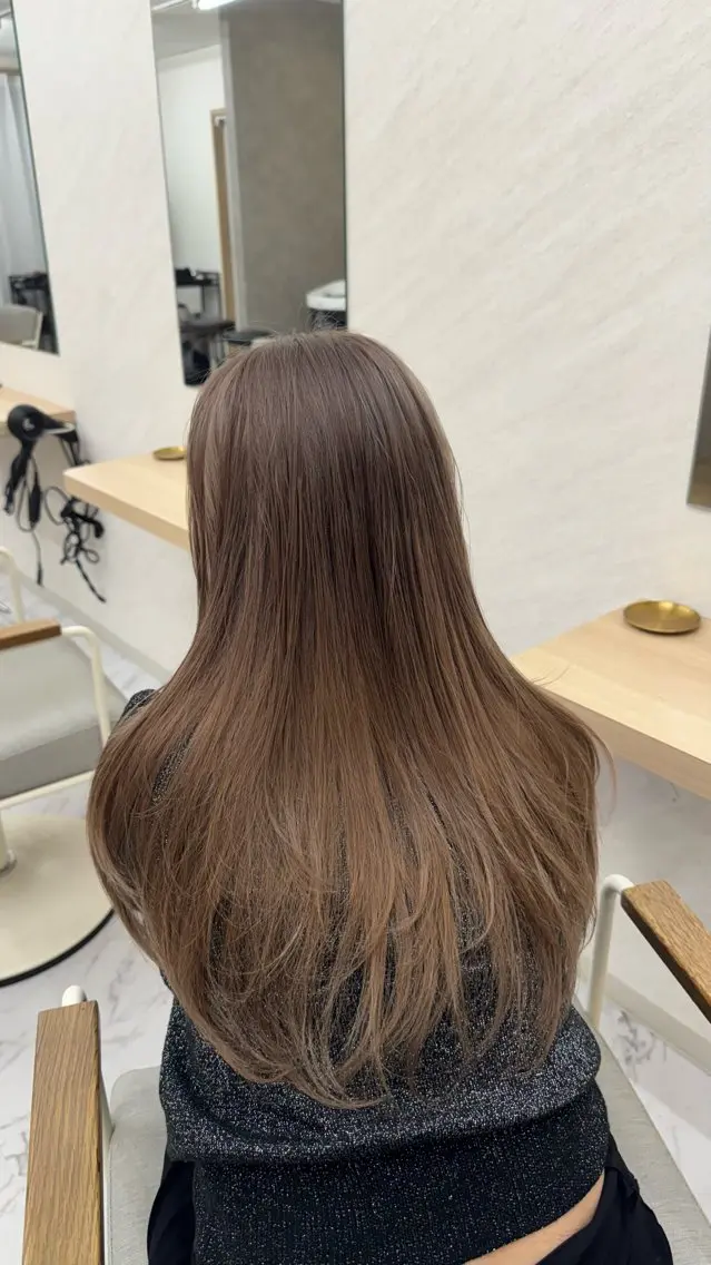 ロング カラー 天野 真依子のヘアスタイル