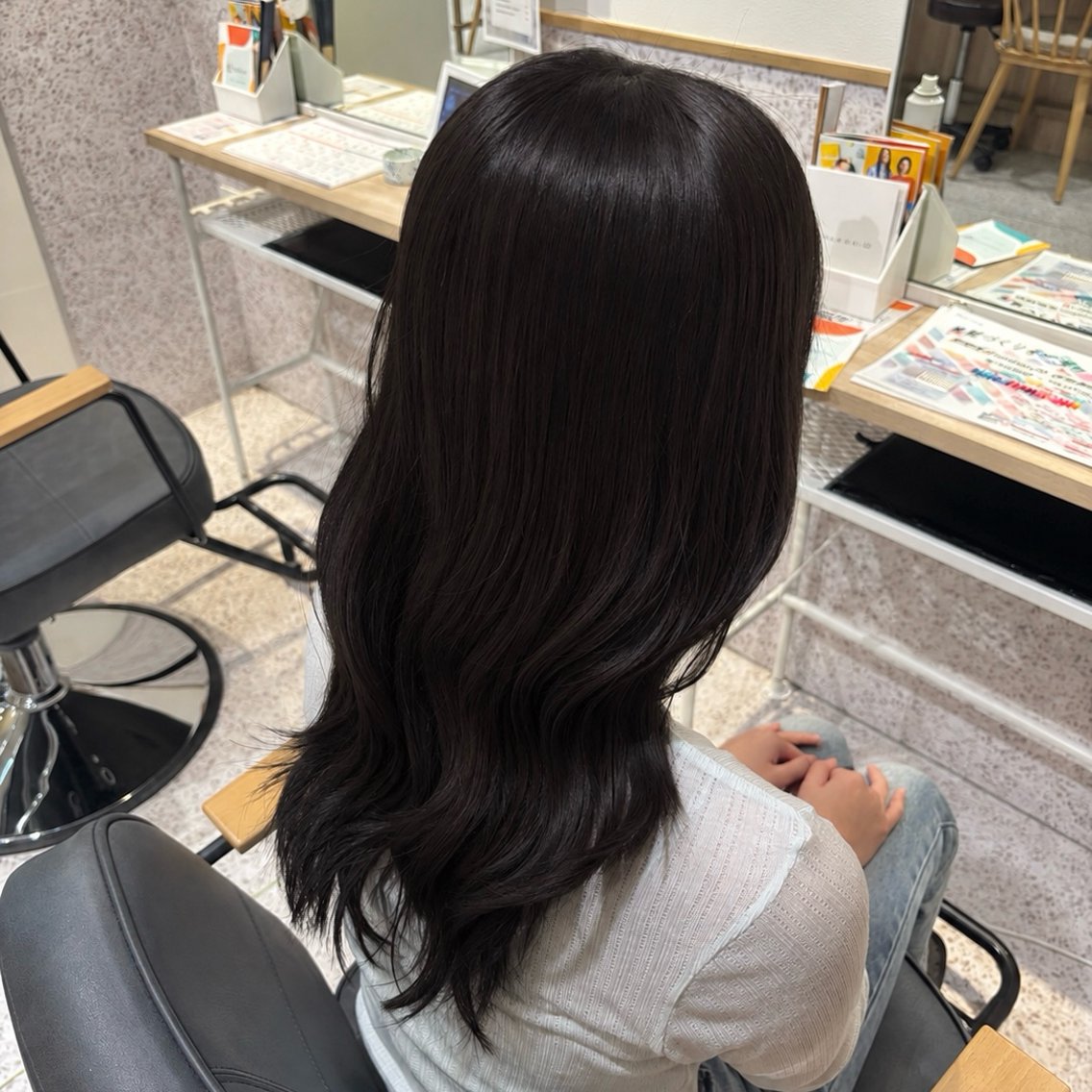 セミロング カラー セミロングパーマ ダブルカラー イヤリングカラー ハイライトカラー ハイトーンカラー ヘアカラー トリートメント 暖色カラー/ パリジェンヌ💟みくのヘアスタイル
