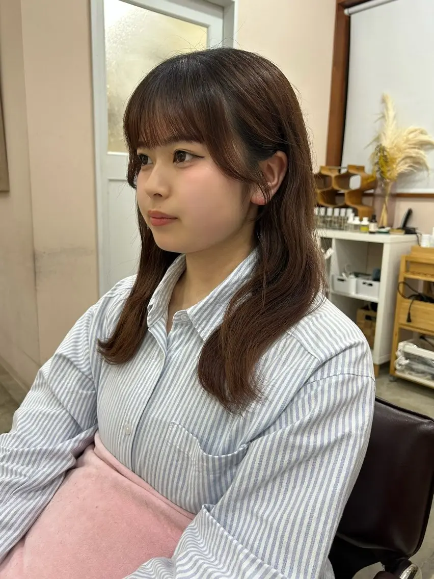 セミロング 顔周りカット カット 君島 花楓のヘアスタイル
