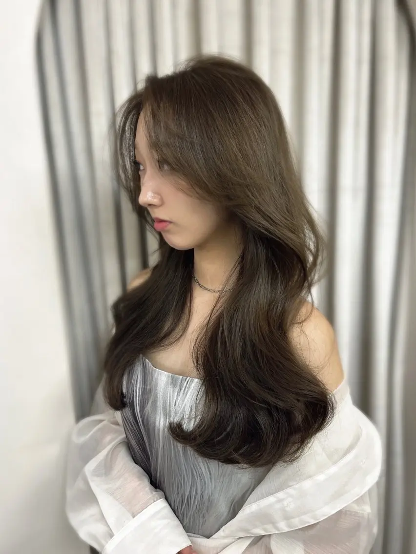 🇰🇷韓国カット+艶カラー🤍の写真