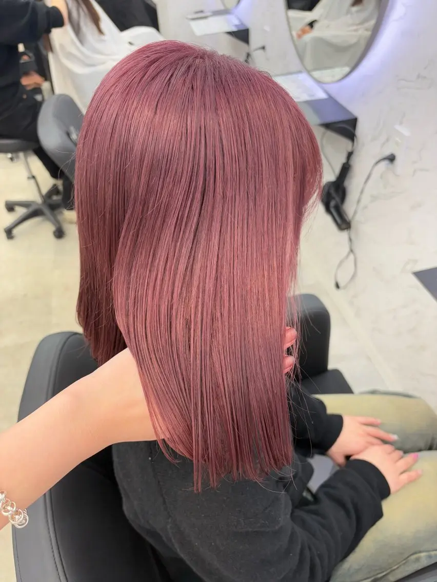 セミロング カラー ラベンダーカラー ピンクカラー ピンクラベンダー ヘアカラー 韓国ヘア🎀 /♡𝓝𝓸𝓪♡のヘアスタイル