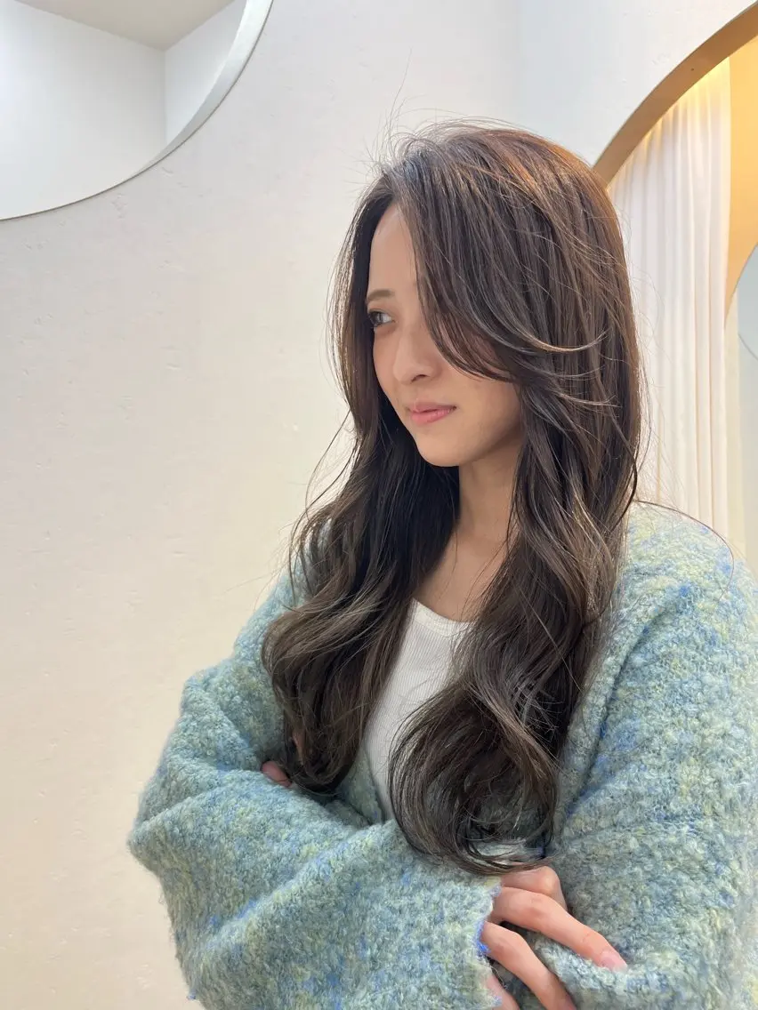 ロング カラー ヘアカラー トリートメント 柔らかい艶暖色 レイヤー🫧姫汝のヘアスタイル