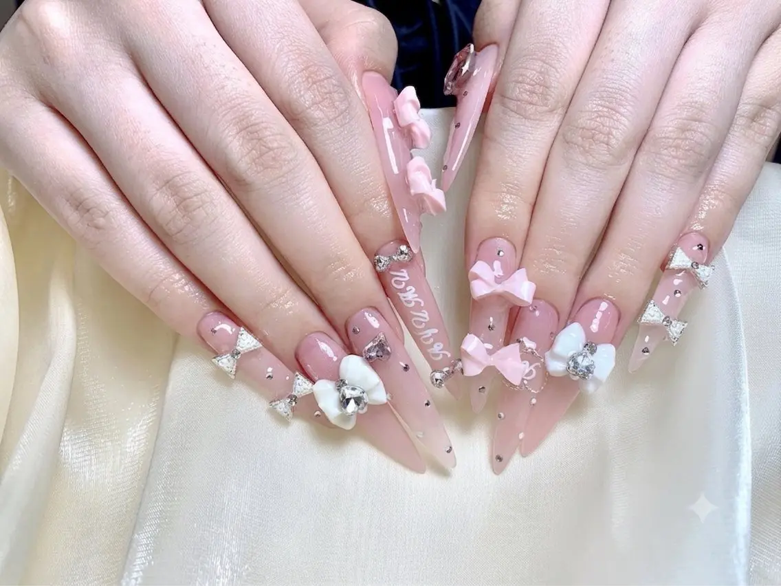 ネイル Nail salon EN🎀のネイルデザイン