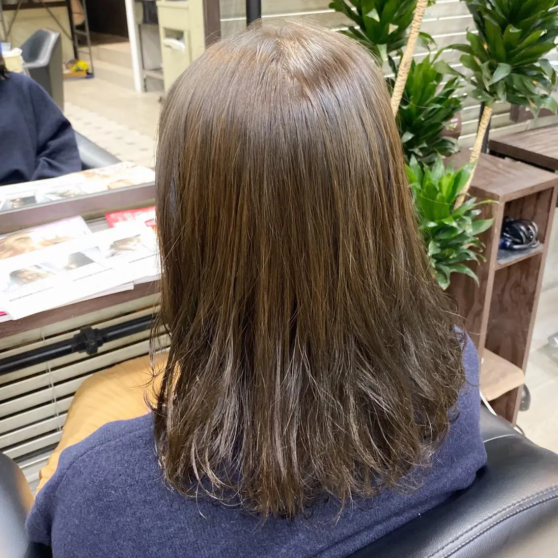 ミディアム カラー アッシュ ベージュカラー ブリーチ ブリーチなしカラー ボブ 韓国ヘア☁️ mitsukiのヘアスタイル