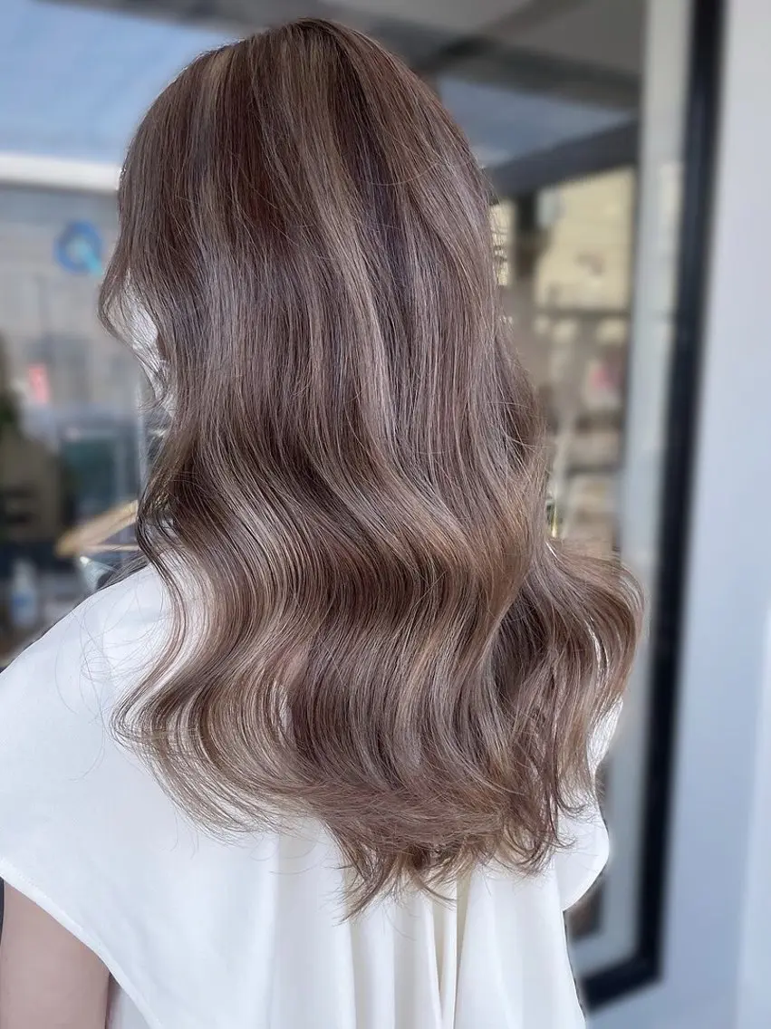 ロング ハイライト ヘアカラー トリートメント 当日予約◎/縮毛矯正 /艶カラー/雨森大晃のヘアスタイル