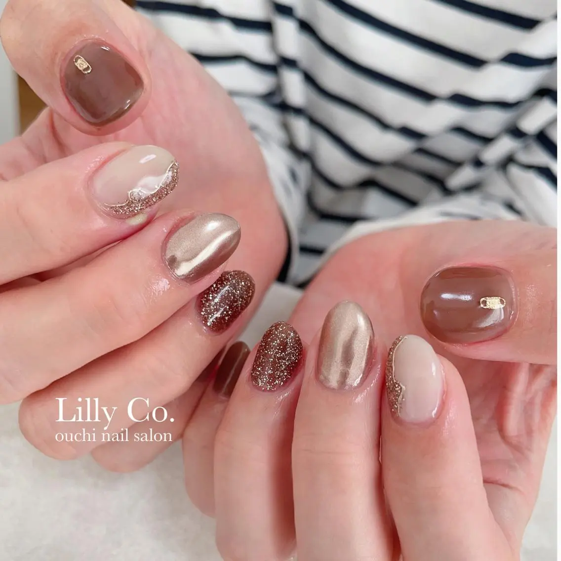 ネイル ブラウン ハンドネイル ハンドケア Lilly Co.のネイルデザイン
