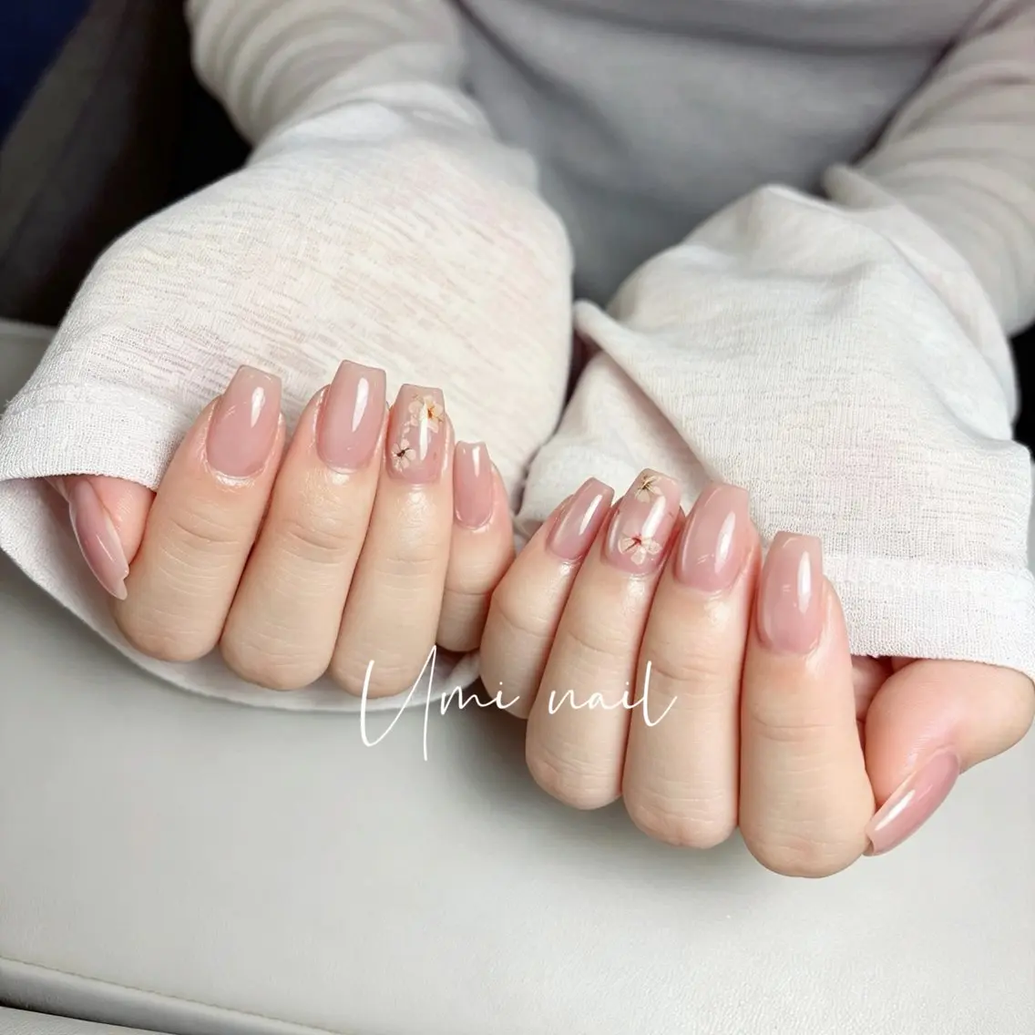 ネイル クリアネイル 成人式 長さ出し フラッシュネイル フットネイル Umi.せい 🫧のネイルデザイン