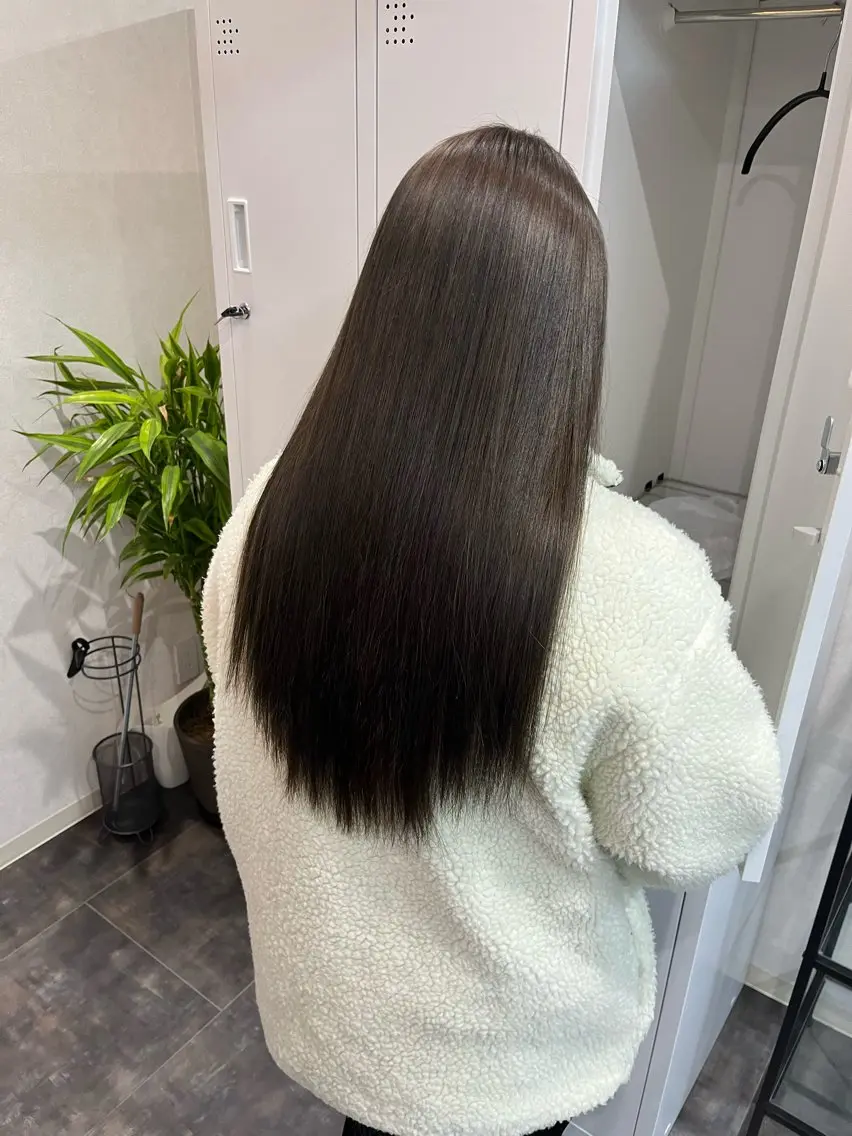 ロング カラー グレージュ ピンクカラー FERIA あべの yumeho🍭のヘアスタイル