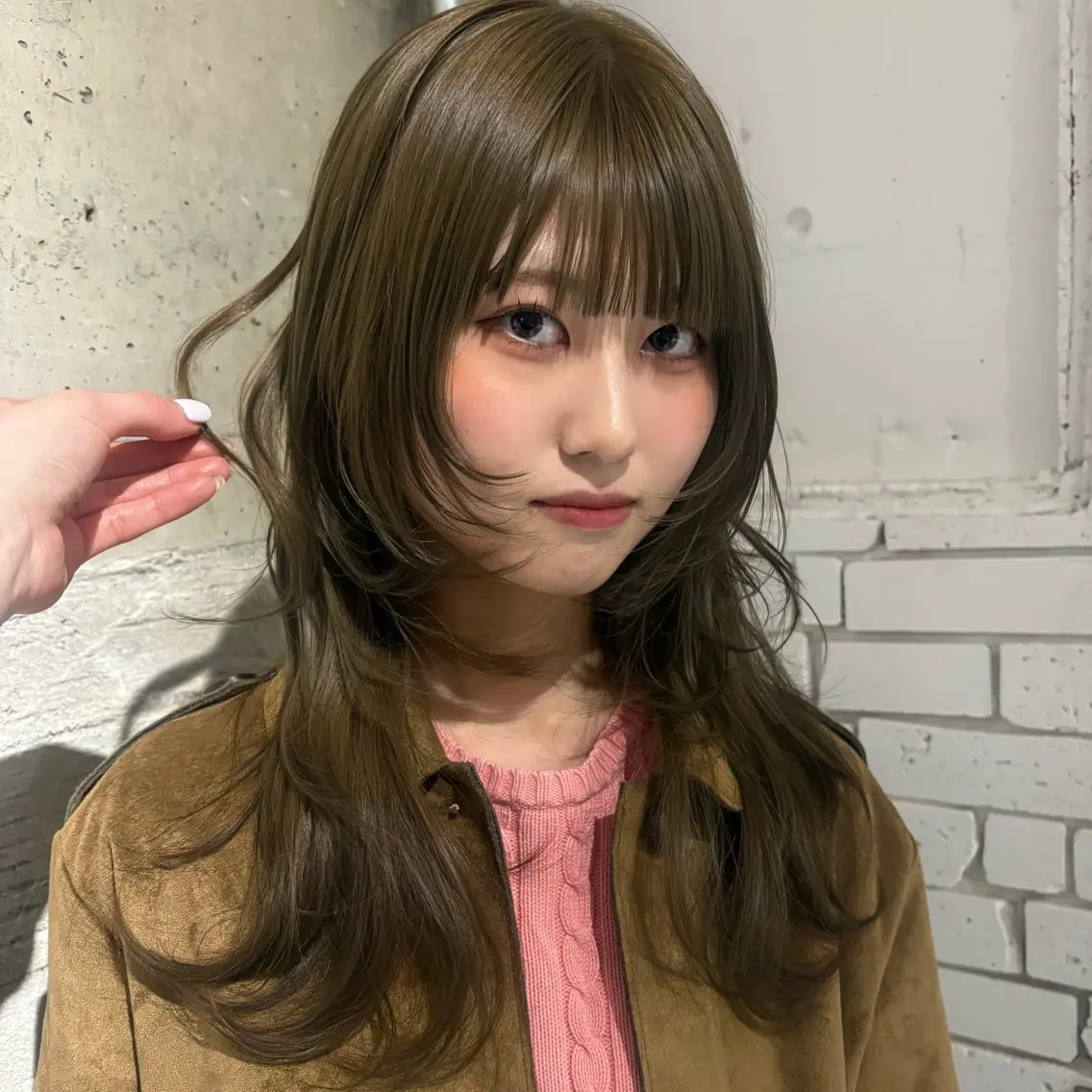 ロング カラー ベージュカラー オリーブベージュ カット ヘアカラー トリートメント Yui⭐️ 透明感カラー🫧のヘアスタイル