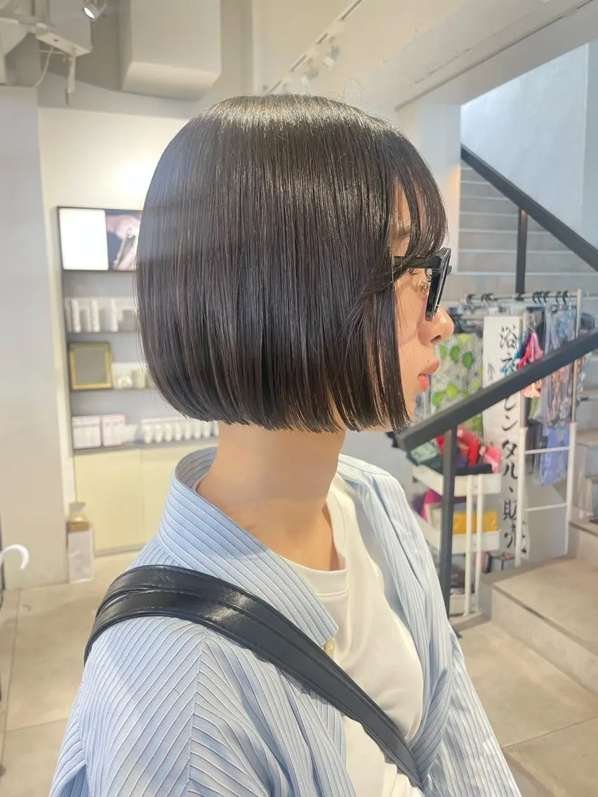 ショート カット ハイトーン/デザイン ハッシュカット/セナのヘアスタイル