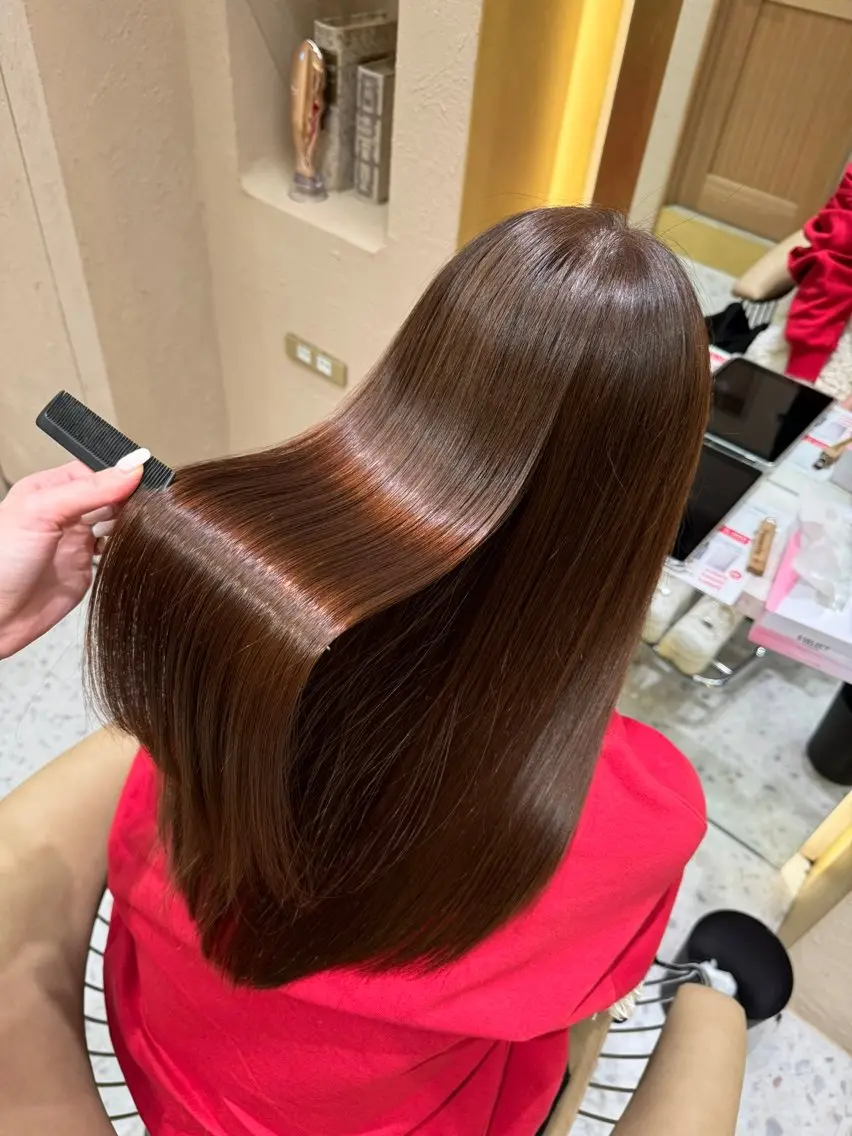 ミディアム 髪質改善 トリートメント カット 代表山口ひな 髪質改善のプロのヘアスタイル