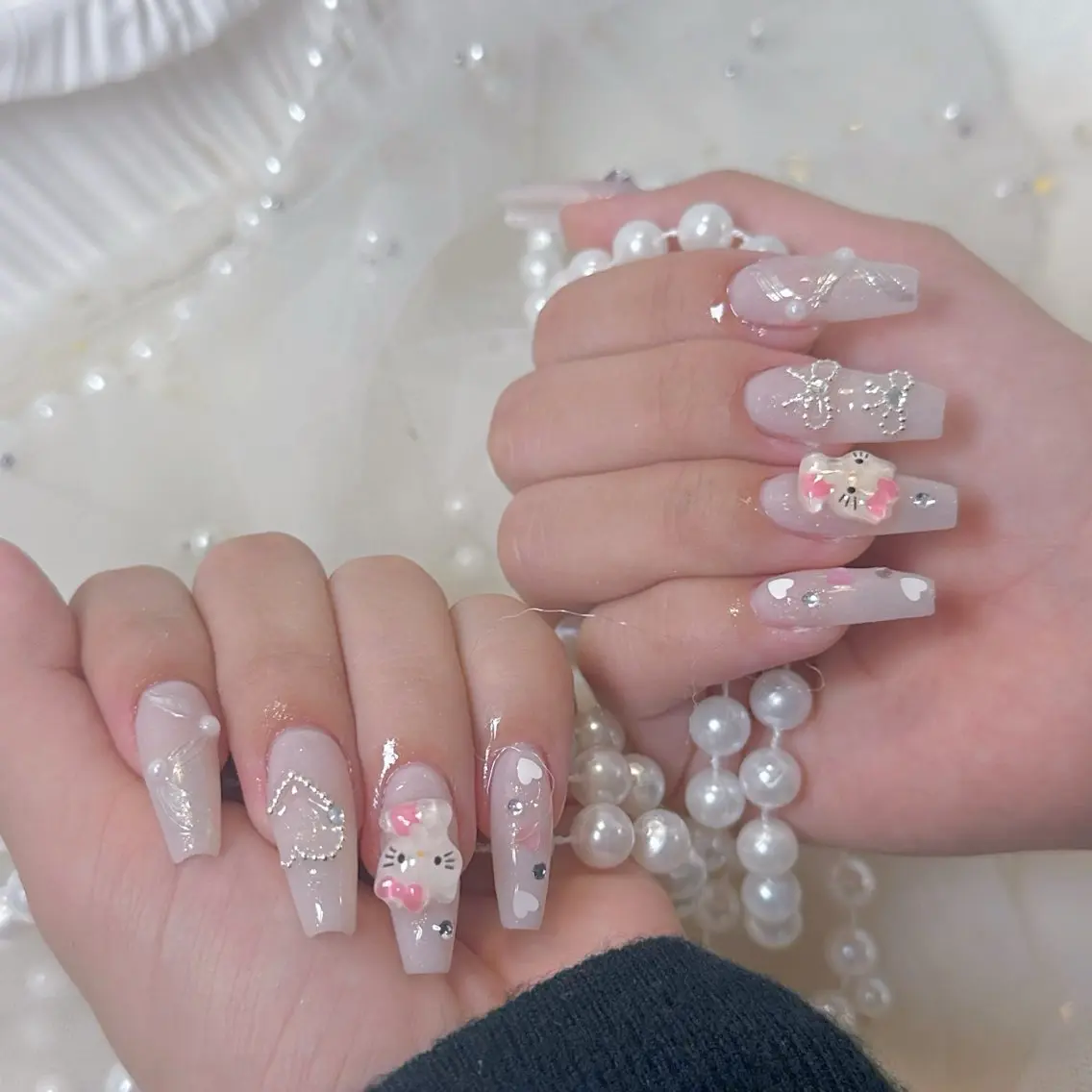 ネイル アートネイル 韓国ネイル 水色 ロングネイル マグネットネイル ハンドネイル ハンドケア NailDemure 【銀座店】のネイルデザイン