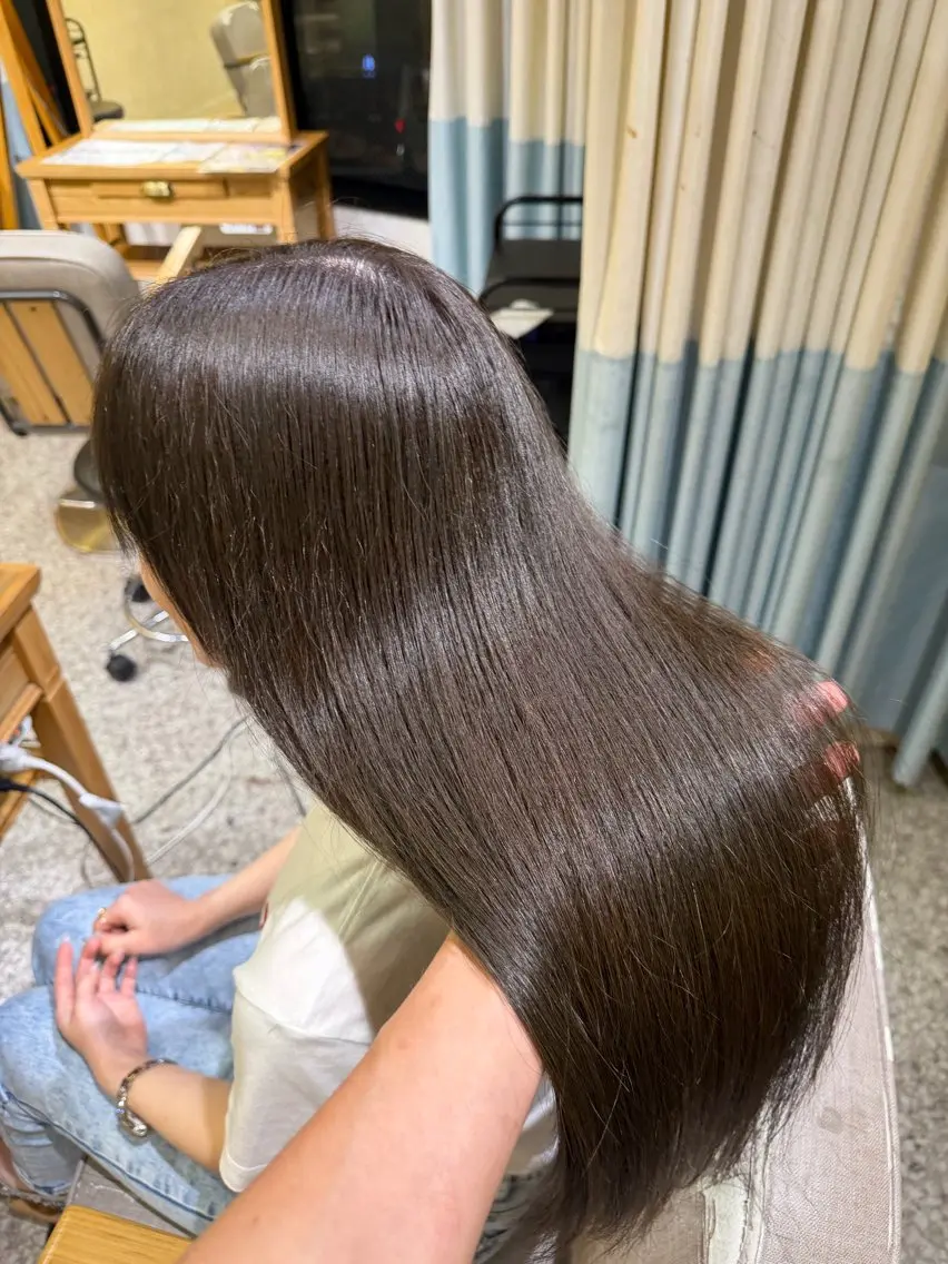 ロング カラー 吉良祐樹 艶カラー/縮毛矯正のヘアスタイル