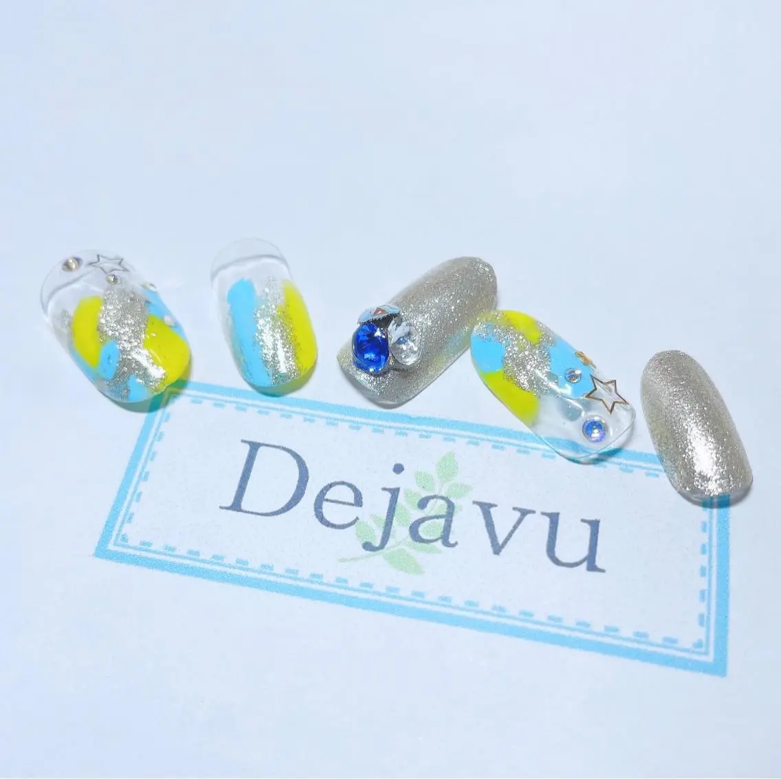 ネイル アートネイル ストーンネイル ハンドネイル Nail salon Dejavu 🌿のネイルデザイン