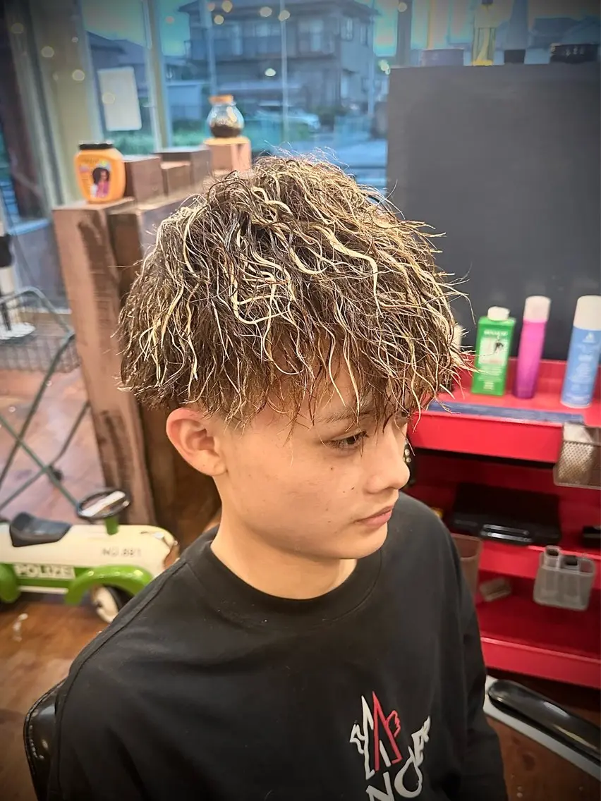 カラー パーマ メンズ メンズメッシュ メッシュ カット ヘアカラー パーマ SHINDOU RYUYAのヘアスタイル