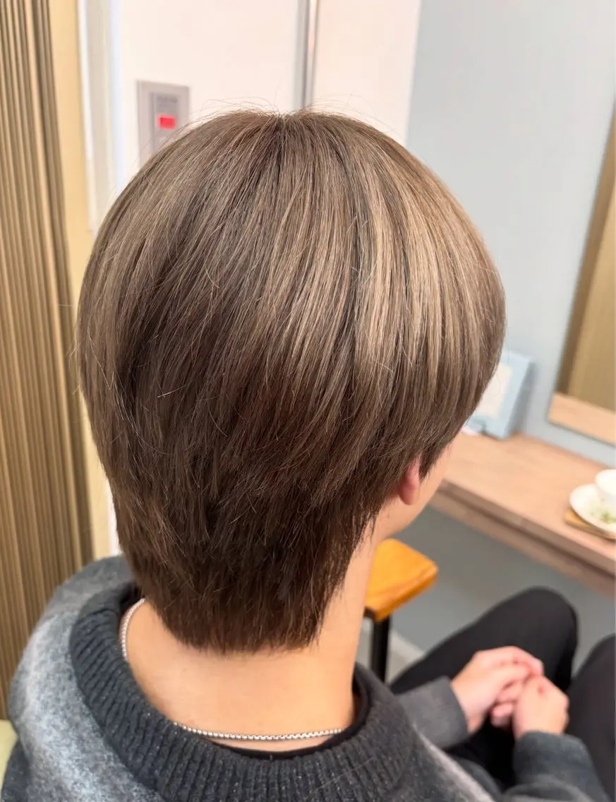 カラー メンズ メンズウルフカット シルバー ウルフカット カット 八木橋 朋香のヘアスタイル