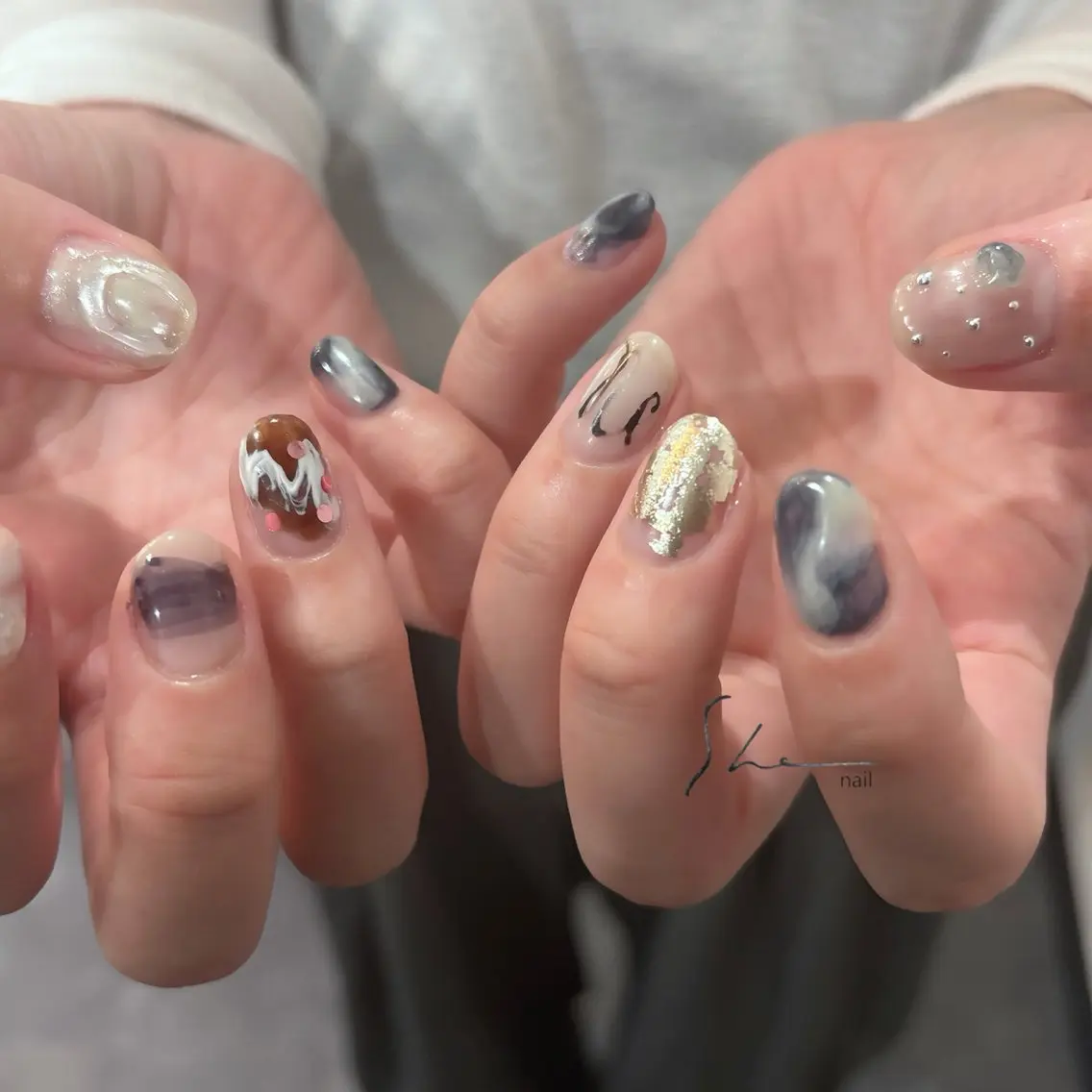 ネイル ニュアンスネイル ハンドネイル SHE adusaのネイルデザイン