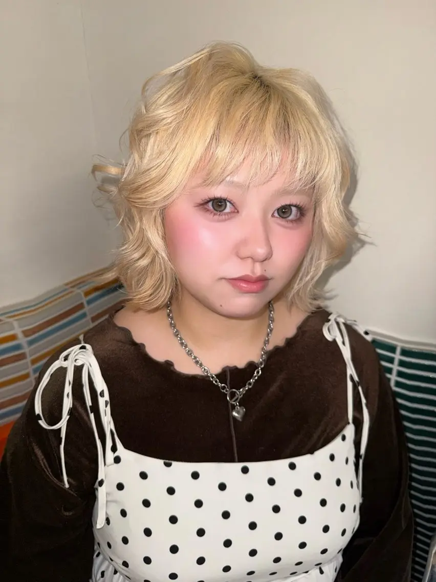 ミディアム カラー ヘアカラー ハイトーン特化 /縮毛矯正/あかりのヘアスタイル
