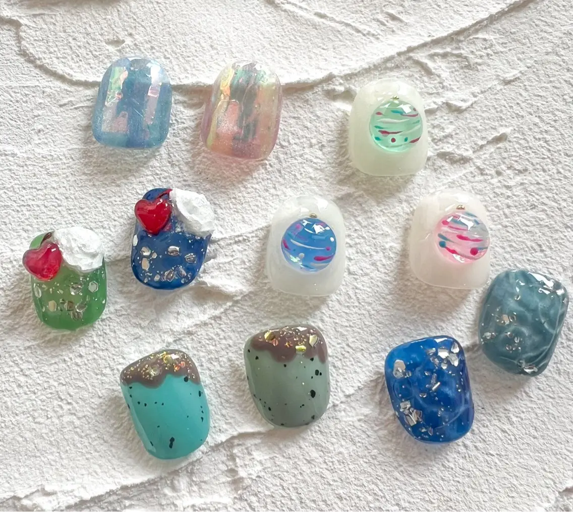 🦶🏻🦶🏼✨️フット親指2本アート🌟5500円🌟オフ込みの写真