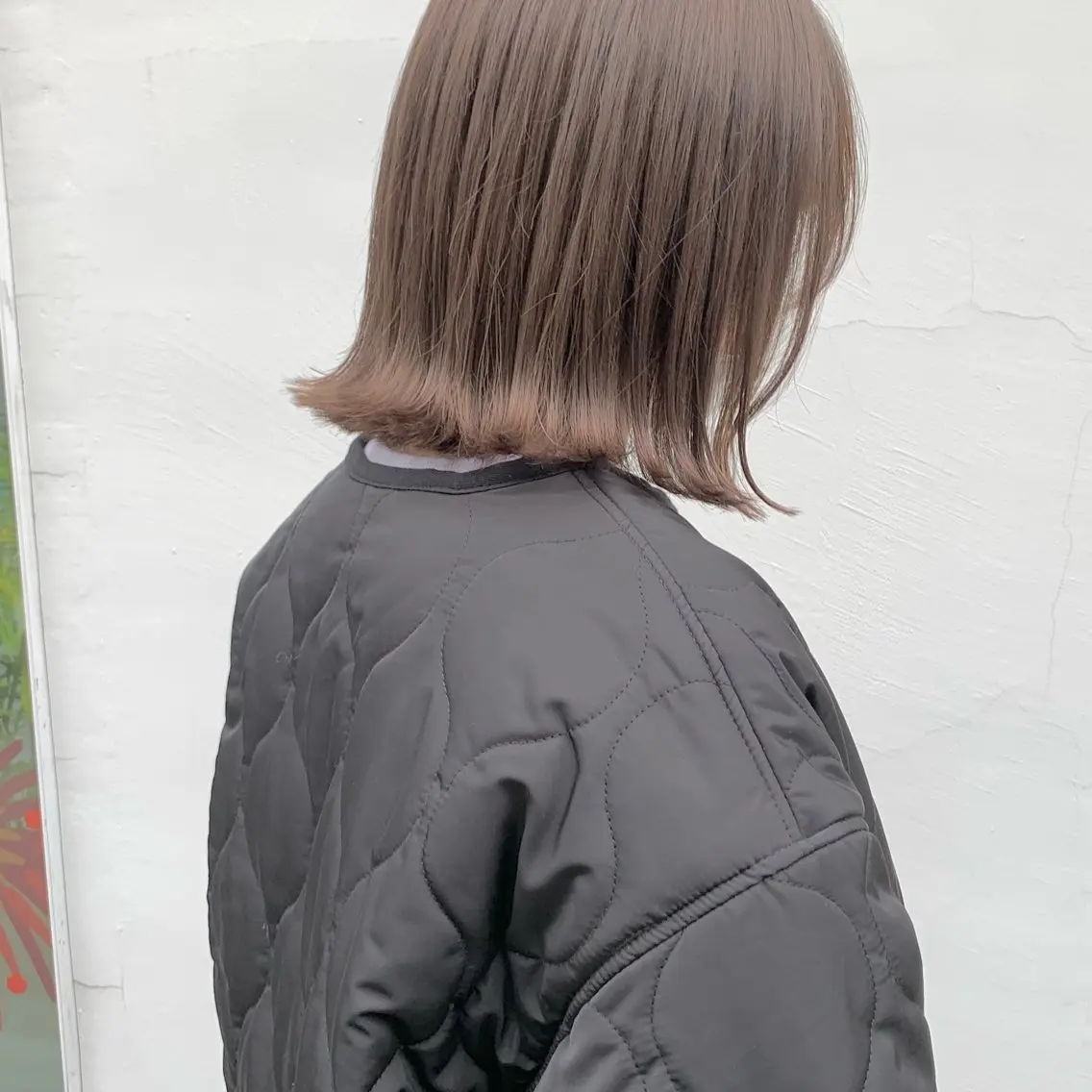 ショート カラー 切りっぱなしボブ ベージュカラー 透明感カラー グレージュ ミルクティーベージュ 大久保 佳那のヘアスタイル