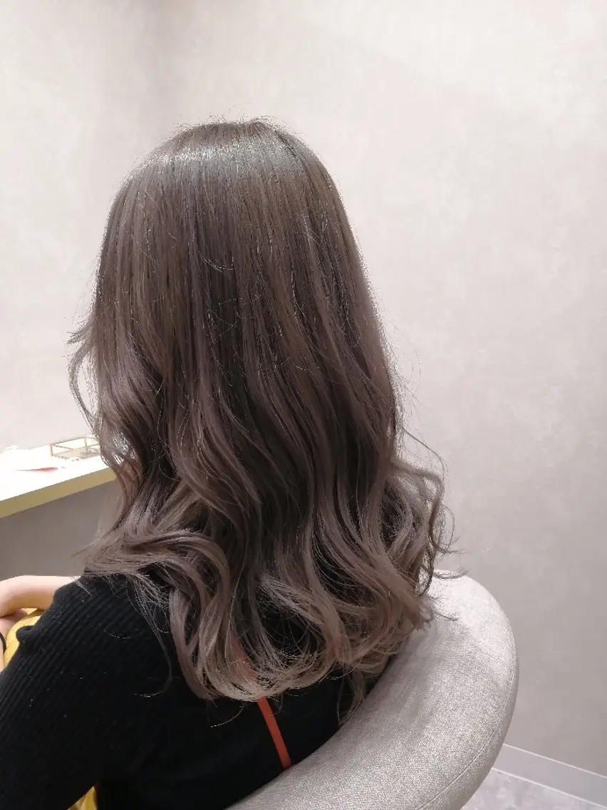 【透明感】イルミナorアディクシーカラー+カットの写真