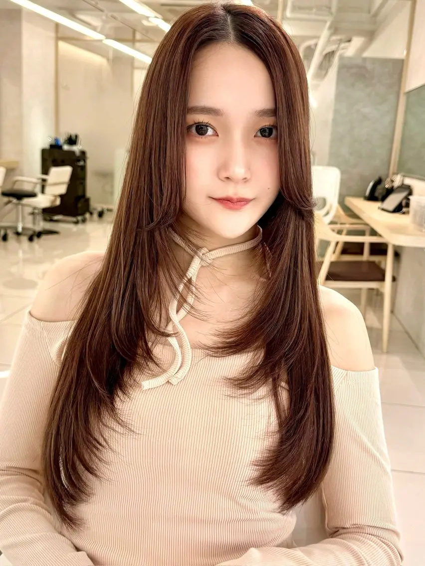 ロング 韓国風ヘア レイヤーカット ロング 小顔カット カット 三鷹で1番ショート ボブをカットする新谷のヘアスタイル
