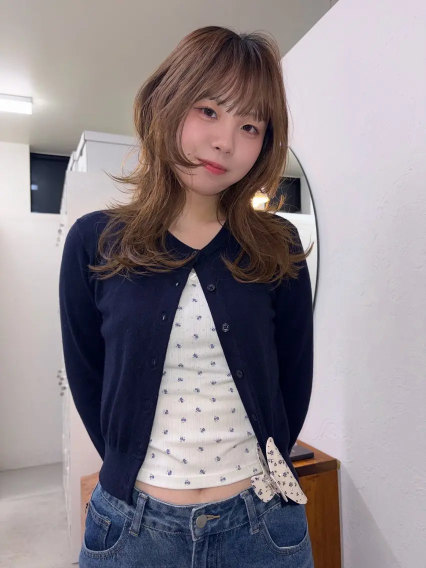 セミロング ヘアカラー トリートメント mitsuki ブリーチカラーのヘアスタイル