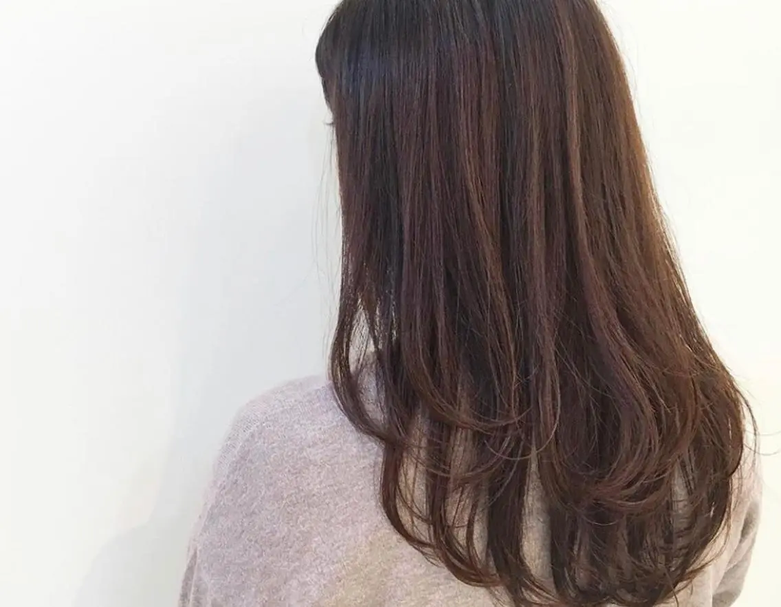 ロング カラー レイヤーカット ハイライト／艶カラー 大河シンジのヘアスタイル