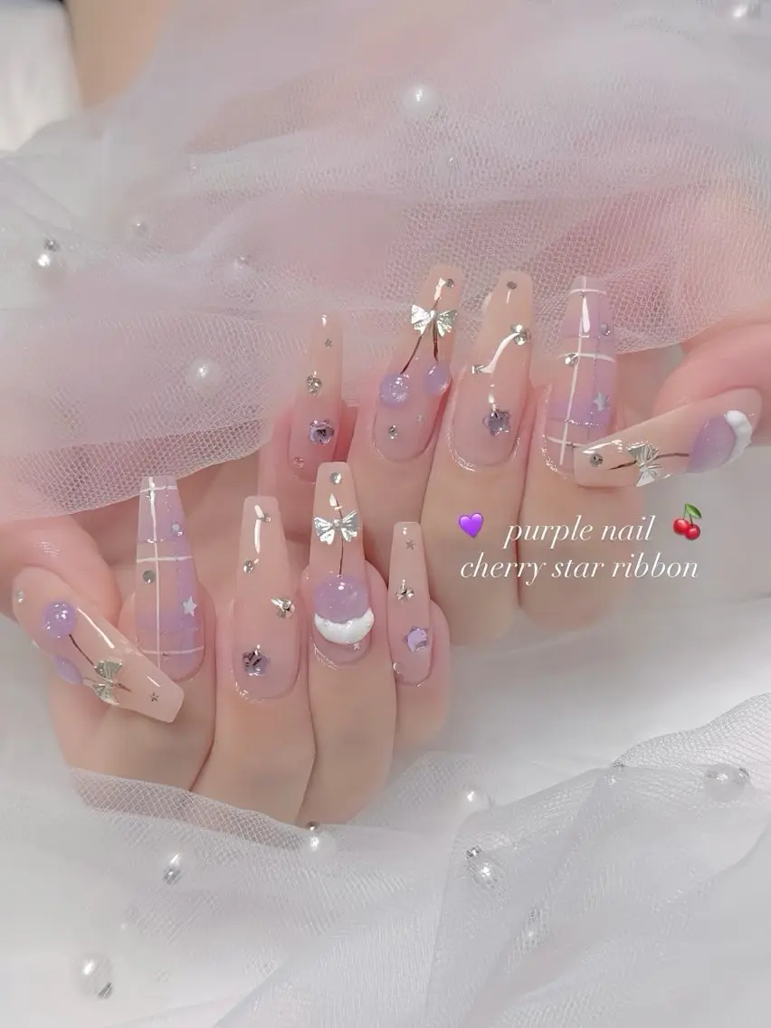 ネイル ブルー フラワーネイル キラキラネイル 韓国ネイル レース ハンドネイル Rin Nail 新大久保店のネイルデザイン
