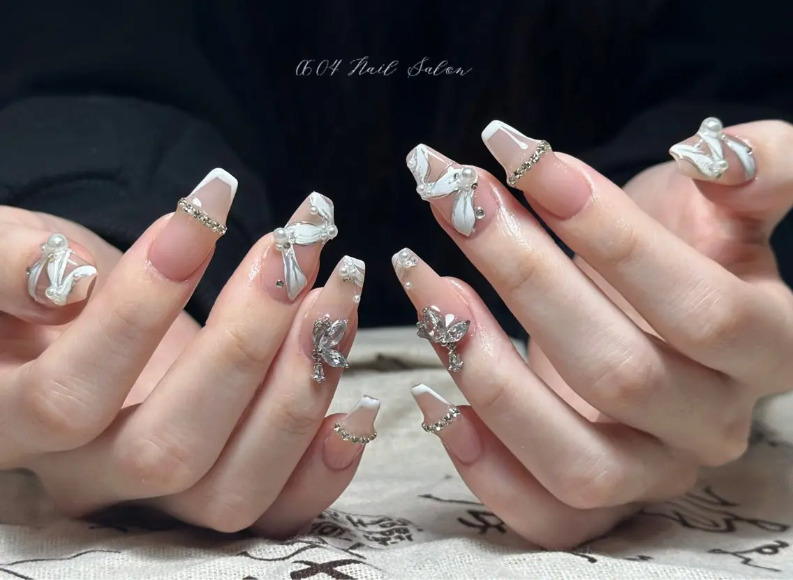 ネイル ishiro 🍂のネイルデザイン