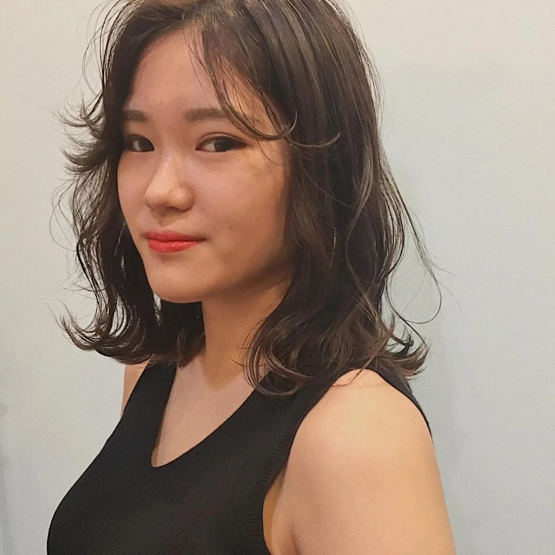 ミディアム カラー ハイライトカラー ハイライト カット ヘアカラー トリートメント 山中 直輝のヘアスタイル