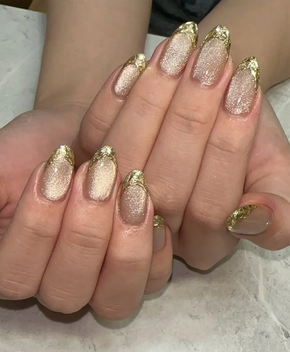 ネイル フレンチネイル ガラスフレンチ ゴールド キラキラネイル マグネットネイル ハンドネイル with nail.のネイルデザイン