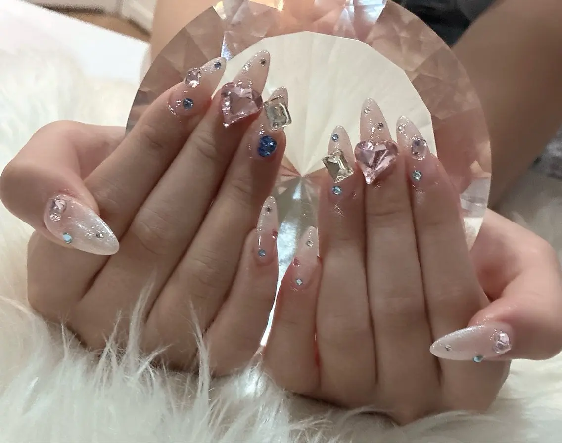 ネイル ハンドネイル LoaChaton kaeのネイルデザイン