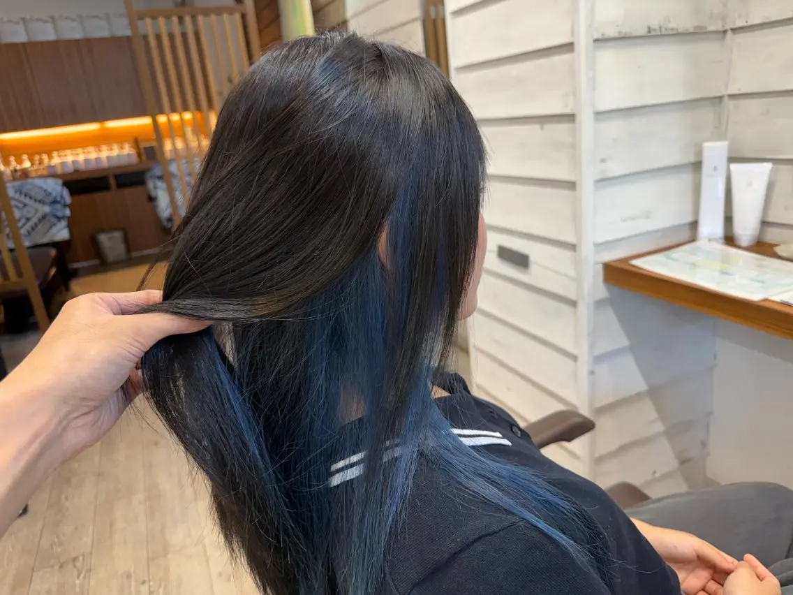 ロング ヘアカラー 下島 優人のヘアスタイル