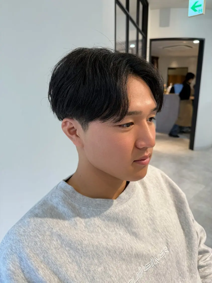 メンズ センターパート メンズパーマ 刈り上げ カット メンズパーマ特化/ シャドウ/波巻/陸翔のヘアスタイル