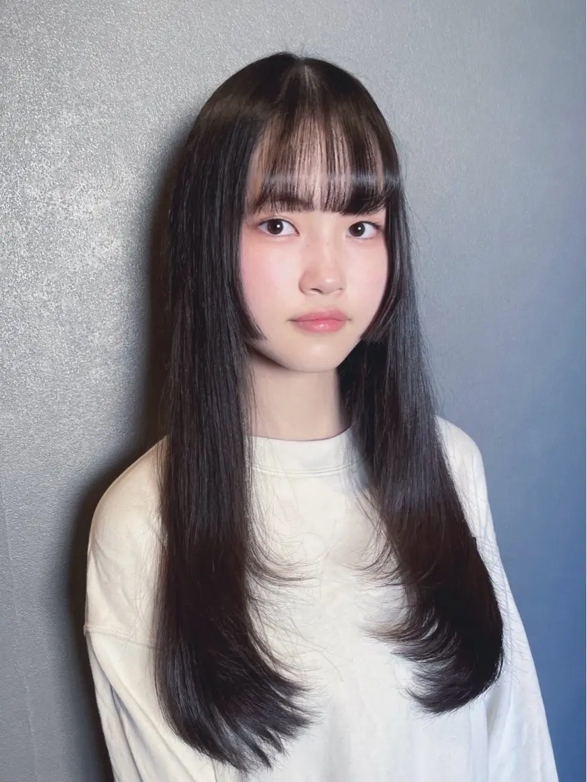 セミロング レイヤーカット チヒョ🦋 韓国hair🇰🇷のヘアスタイル
