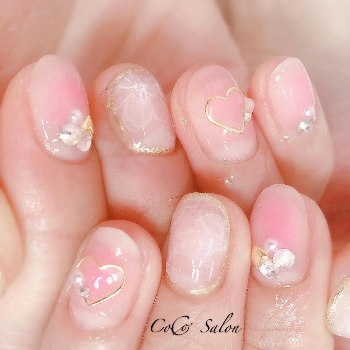 ネイル フラワーネイル ピンク バレンタイン ハンドネイル CoCoSalon ネイル/まつ毛予約のネイルデザイン
