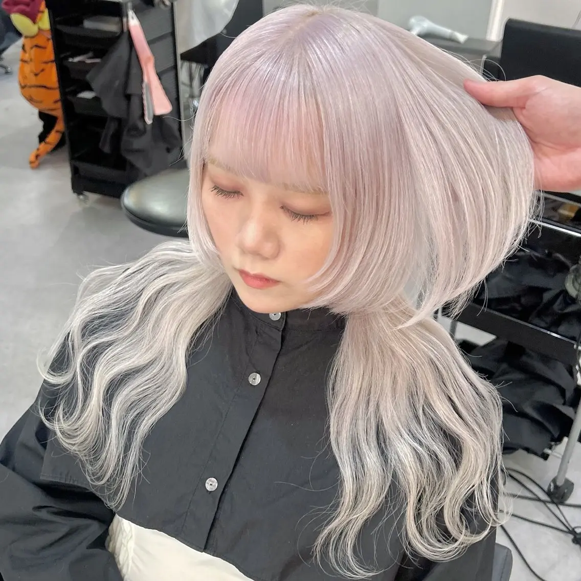 ショート カラー ウルフカット ヘアカラー トリートメント ブリーチ&エクステ 🥀ケアカラー特化のヘアスタイル