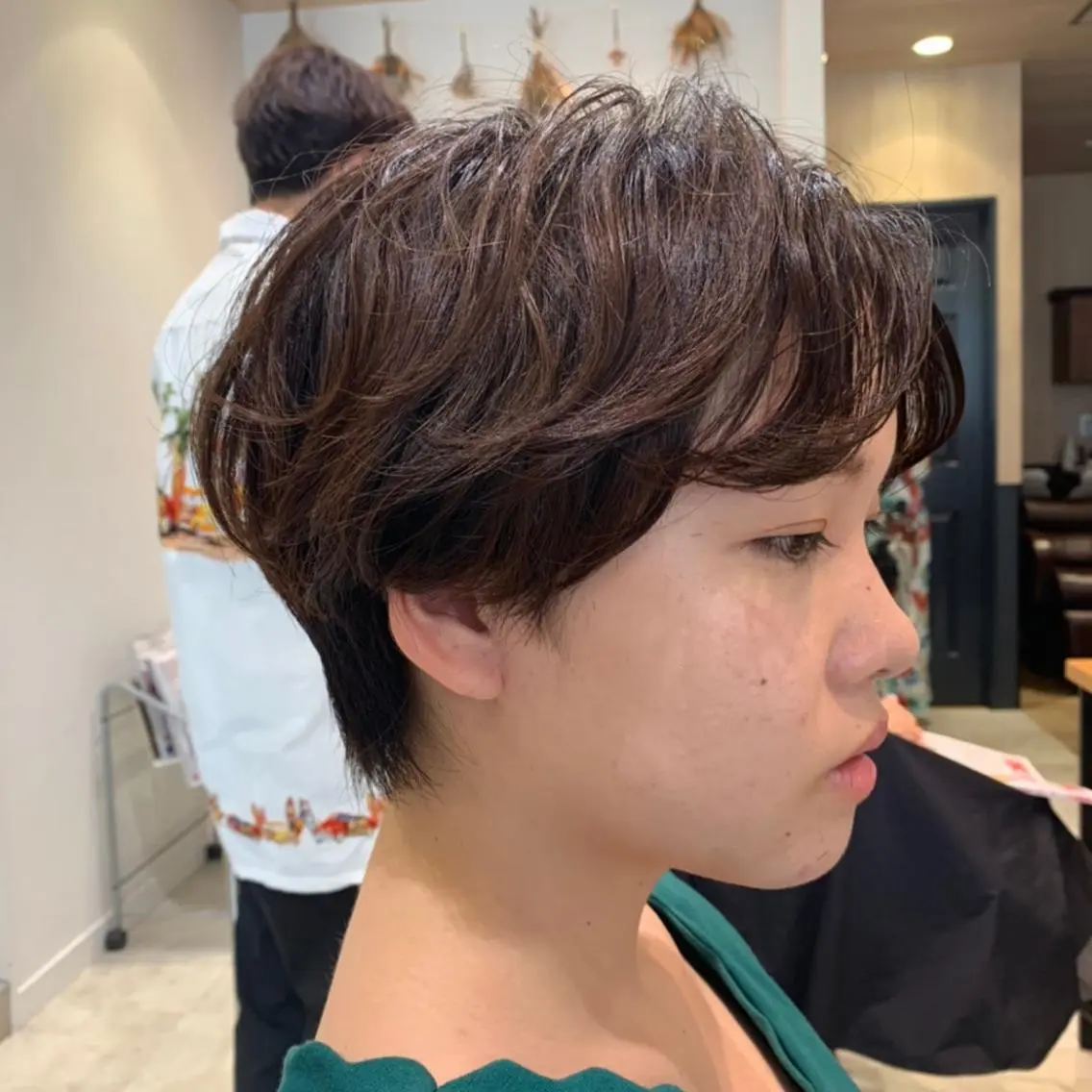 ショート カラー ハンサムショート ショートヘア 似合わせ レイヤー須川のヘアスタイル