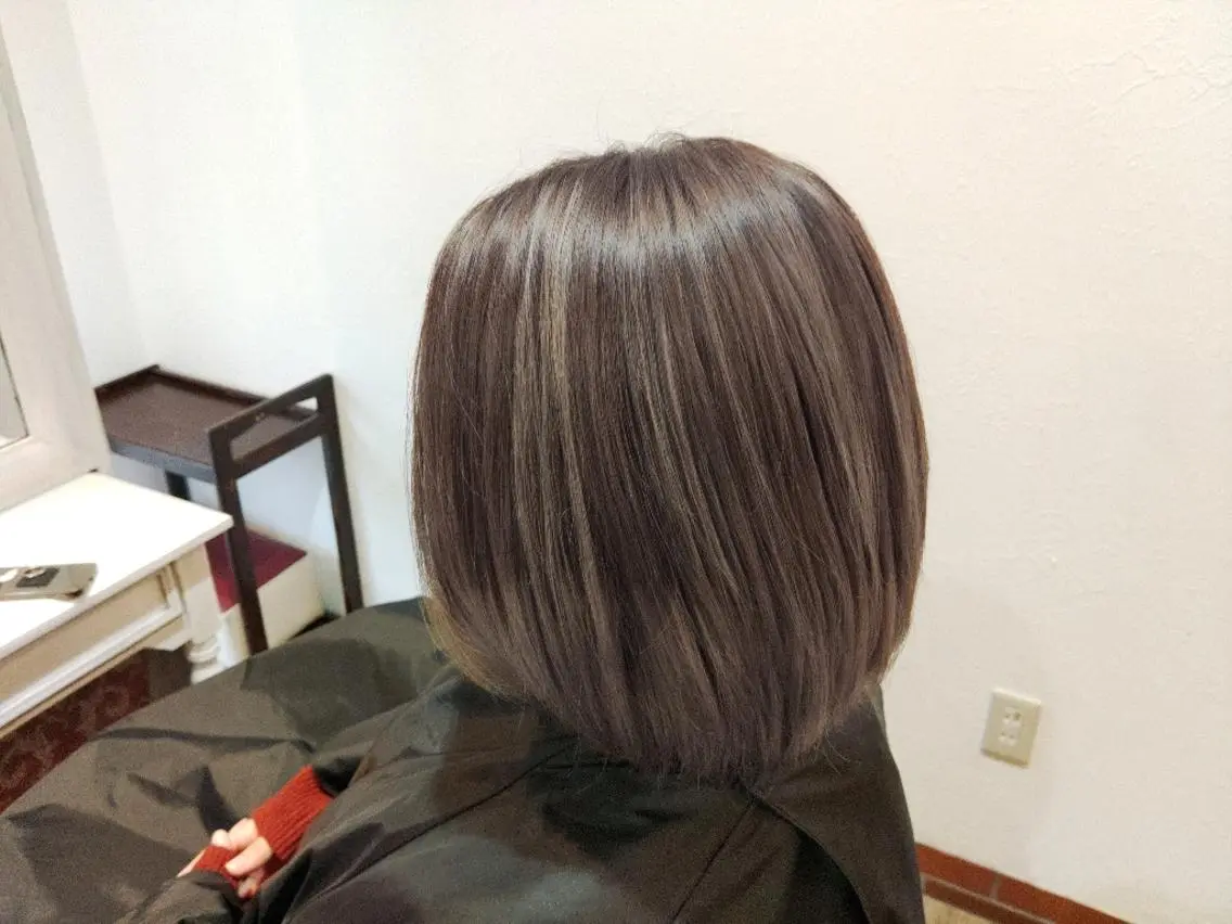 カラー ハイライトカラー ヤマウチ ヨウのヘアスタイル