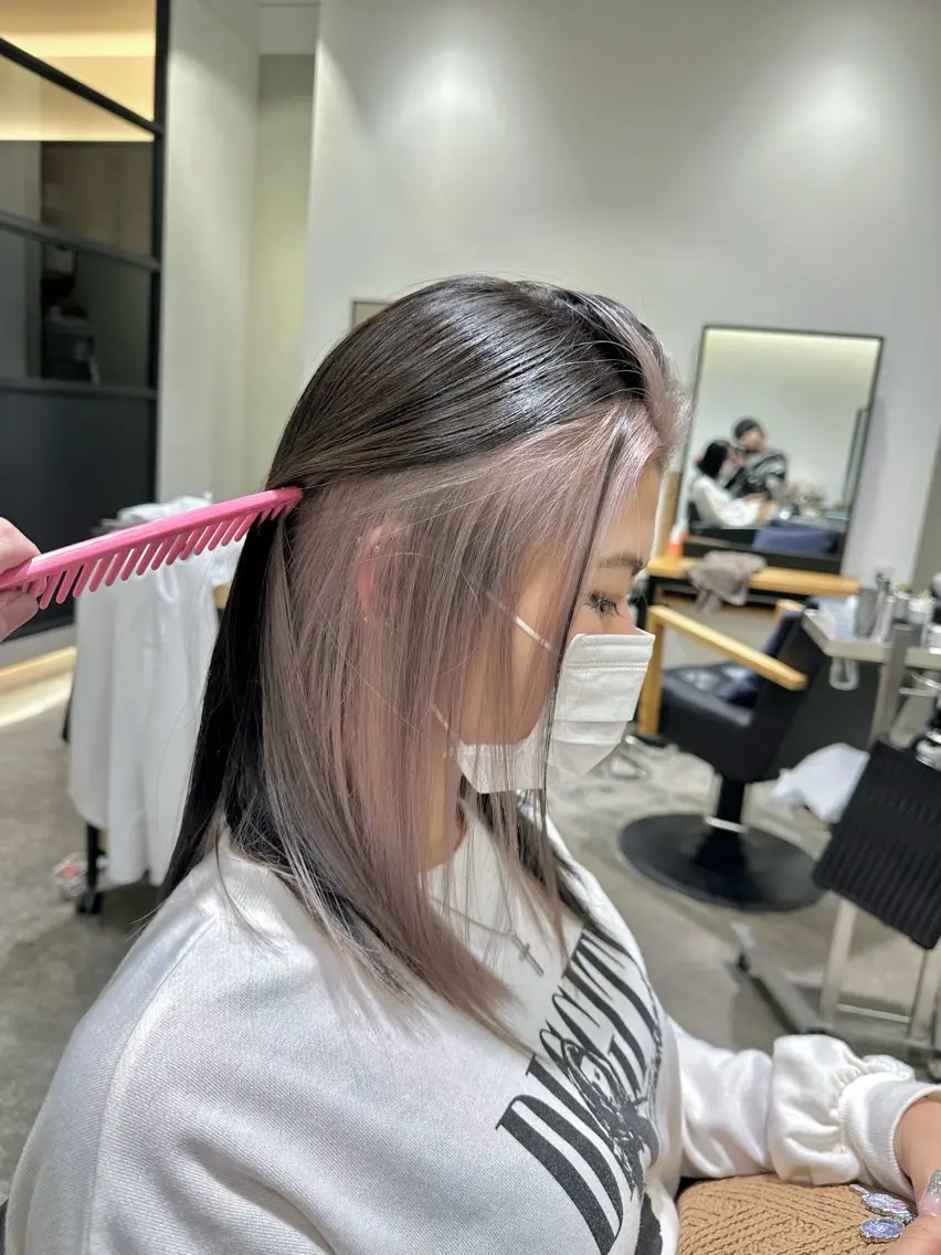 ミディアム カラー ヘアカラー 猪股 稜斗のヘアスタイル