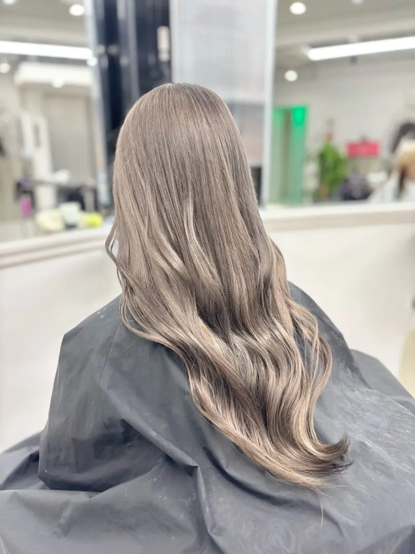 ロング カラー ヘアカラー トリートメント 🎀ブリーチモデル 🎀募集中/moyuのヘアスタイル
