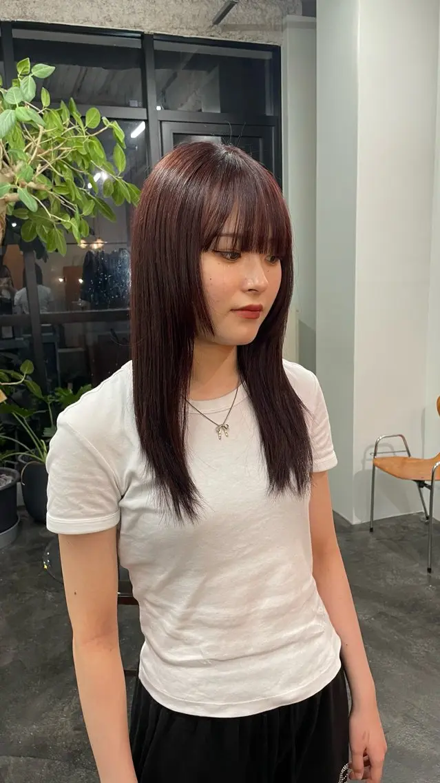 カラー ブリーチ ボルドーカラー 透明感カラー ブリーチなしカラー 都築 あんずのヘアスタイル