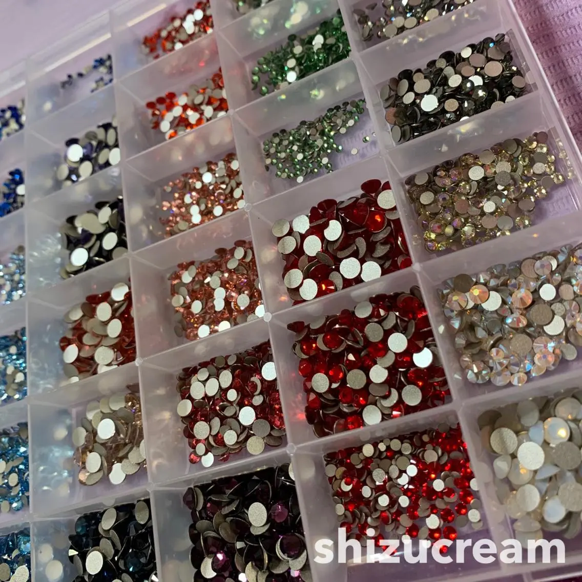 ネイル ストーンネイル shizucream 痛デコネイル専門のネイルデザイン