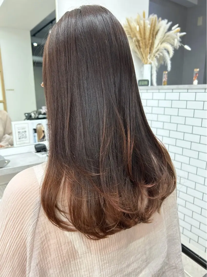 セミロング カラー ヘアアレンジ カット ヘアカラー トリートメント Rina🍒レイヤー 透明感ブリーチ💎のヘアスタイル