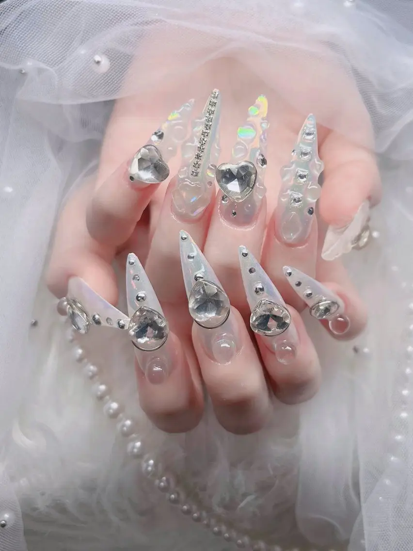 ネイル オーロラネイル フレンチネイル ジェルネイル ハロウィン キラキラネイル ハンドネイル H.baby Nail Salonのネイルデザイン